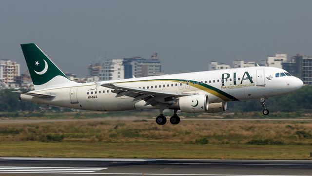 AP-BLS:Airbus A320-200:Pakistan International Airlines